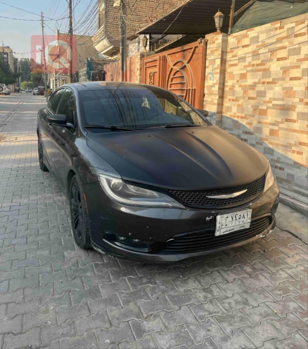 Chrysler 200